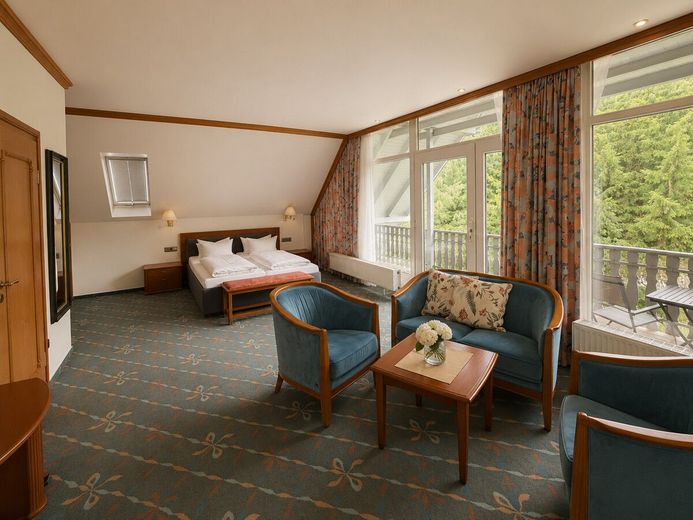 Etabliertes Hotel- &amp; Gastro-Anwesen am Wiehengebirge umfassend modernisiert – Suite