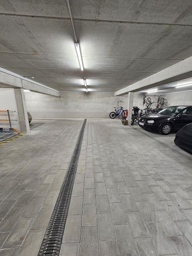 Exklusive 4-Zimmer-Wohnung in München-Obermenzing – Tiefgarage