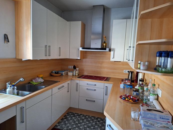 Casa residenziale con capannoni di stoccaggio senza commissioni – Foto 3