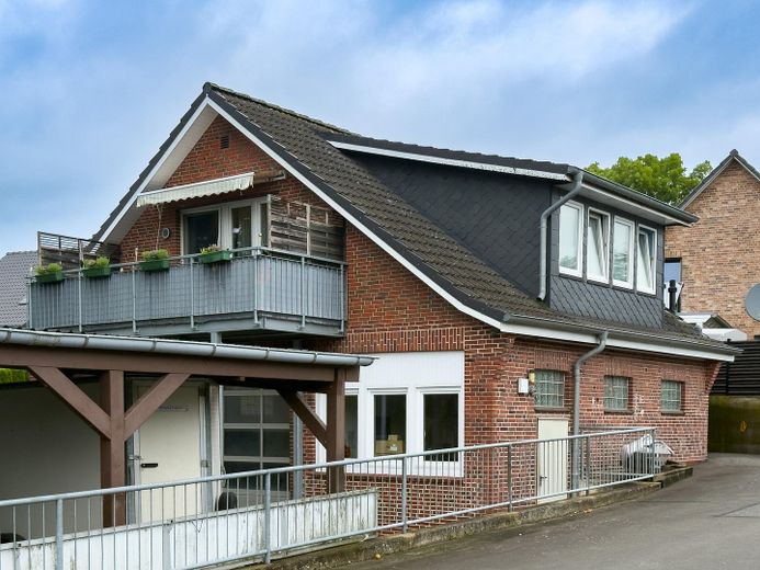 Bien immobilier polyvalent aux possibilités d’utilisation attrayantes – Südostansicht