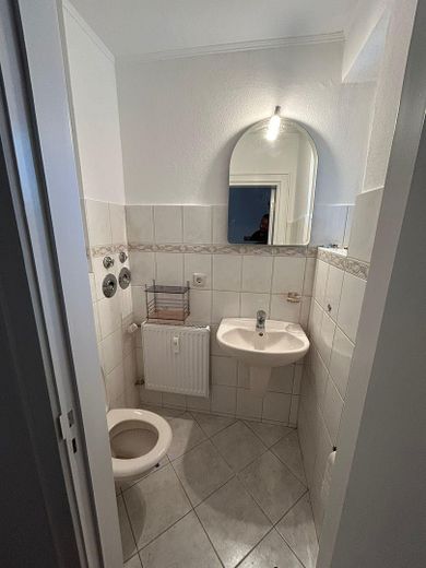 Wonen in het groen: Ruime gezinsidylle in het hart van Pinneberg – Gäste-WC
