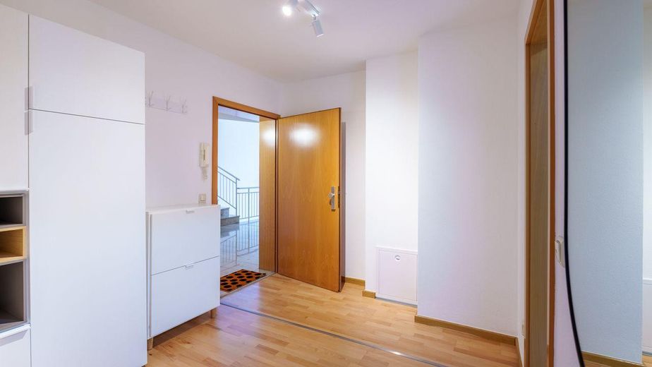 Renoviert & möbliert: Wohnung mit Balkon in Gersthofen - Wohnen auf Zeit – Foto 12