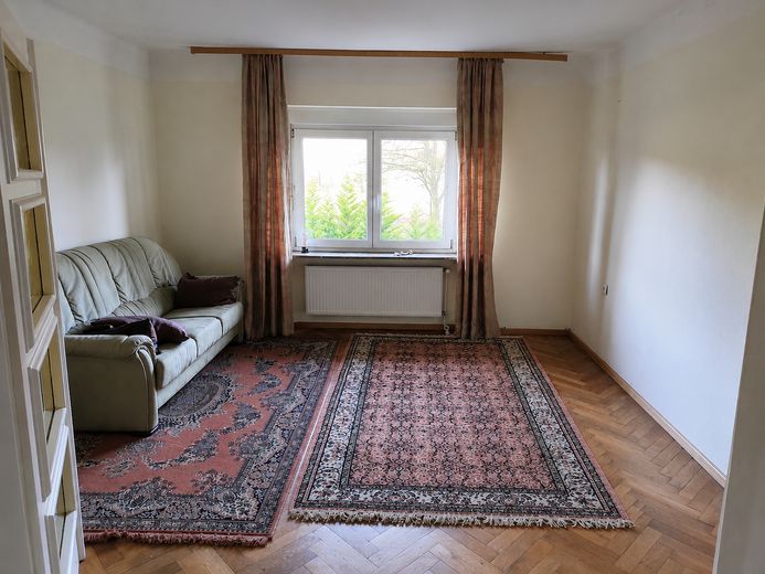 Ex locanda di campagna immersa nel verde – tanto spazio per le proprie idee – Foto 5