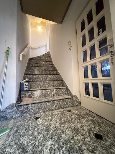 137 m² Maisonette im Zweifamilienhaus – 4 Zimmer, große Wohnküche, 2 Bäder & eigener Eingang – Zugang zur Wohnung