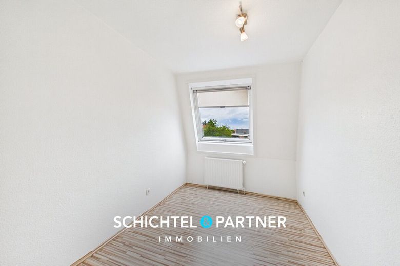 Brinkum |Sofort Einziehen: Modernisiertes Reihenhaus mit Süd-Garten – S&amp;P | Zimmer