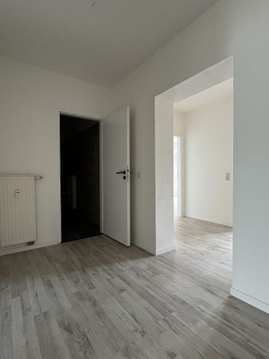 Erstbezug nach Sanierung - Großzügige 3-Raumwohnung in Zwickau-Nord im DG – फोटो 7