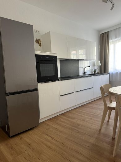 Altstadtquartier T13 - Hochwertig möblierte Altbau Wohnungen – Hochwertige Markenküche