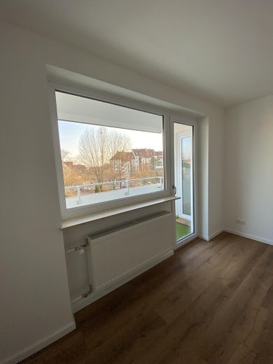 Kernsanierte 3-Zimmer-Wohnung mit Balkon,2 WCs & Luxusbad-barrierefreiem Zugang – Foto 12