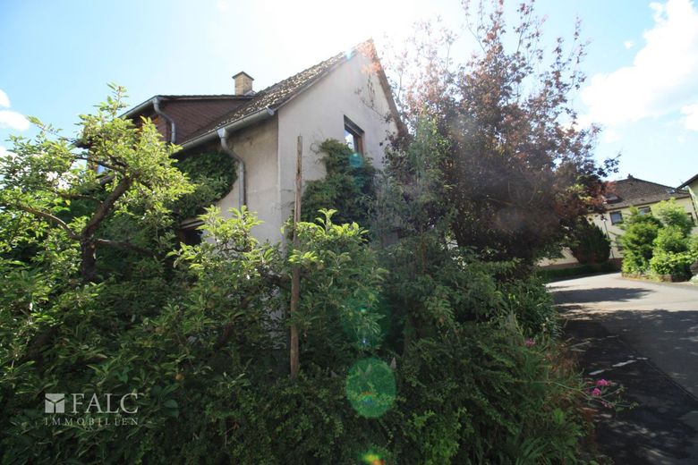 Viel Platz, tolle Lage, großes Potenzial:  Ihr neues Zuhause – Außenansicht