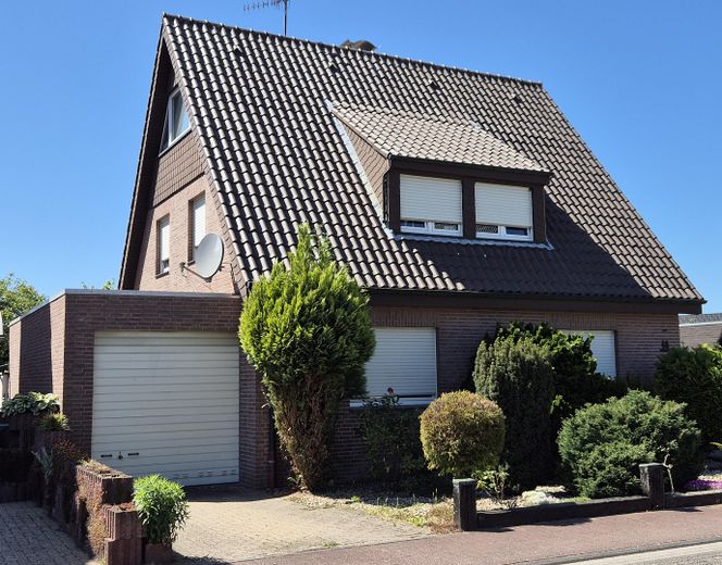 Haus mit linker Garage