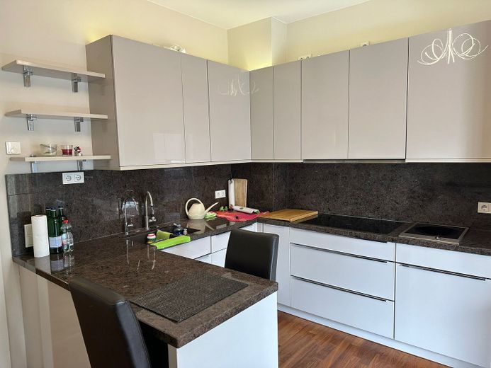 4 Zimmer Wohnung in einer Stadtvilla in Schmargendorf, Fußbodenheizung, Terrasse, 2 TG Stellplätze – Küche