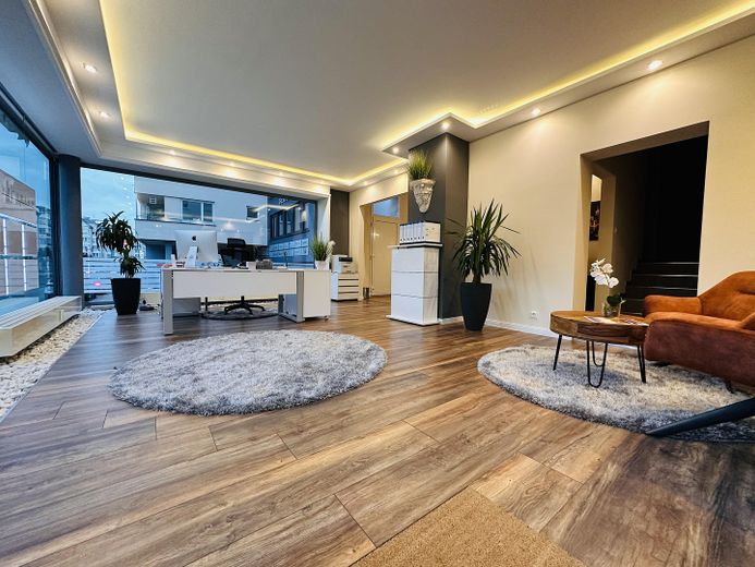 Premium Shared Office, sofort bezugsfertig, komplett ausgestattet. – Foto 1