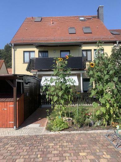 Blick auf Balkon und 1. OG 