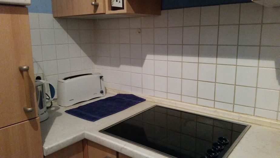 Möblierte 2-Zi. EG-Wohnung in Bockenheim am Niddapark von privat – Küche 2
