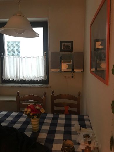 Biete Helle 2 Zimmer Wohnung von Privat in ruhige Lage in Tännesberg mit Terrasse,Grillgarten Mitbenutzung und Stellplatz sowie Keller. Wohnung sehr gut geteilt und Vollmöbliert.70000€ vhb. 015111378015 – Foto 12