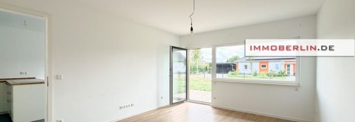 IMMOBERLIN.DE - Effizienter Bungalow mit Westgarten in ländlicher Lageharmonie