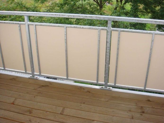 Dachgeschoss-Whg. - frei ab 1.2.27 - großer Balkon - Bad mit Fenster – Foto 1