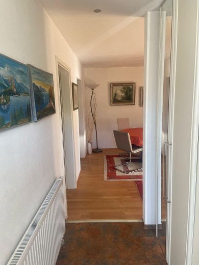 Eingang, Blick auf Esszimmer