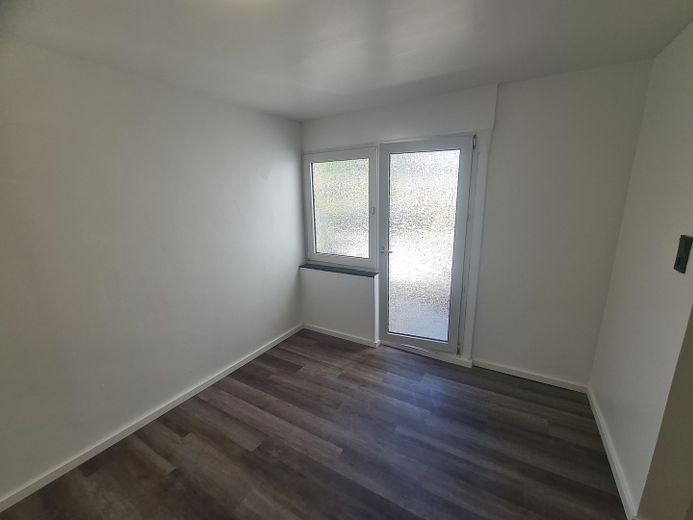Erstbezug nach Renovierung – attraktive 55-m²-Wohnung in Heerdt – Küche mit separaten Eingang
