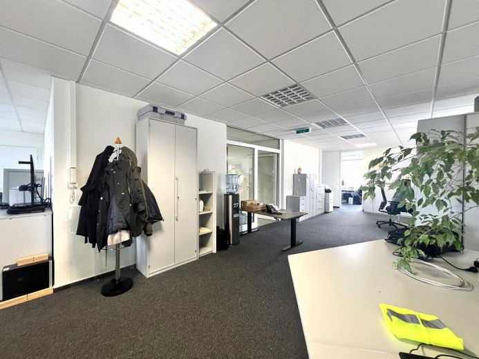 Büro 1 / Übergange Büro 2