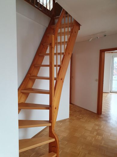 28a OG Zugang Dachstudio