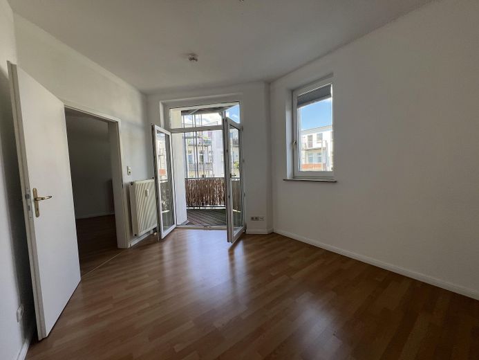 Charmante 2-Zi-Wohnung mit Balkon – ruhige Lage in Magdeburg-Stadtfeld Ost – Zimmer 1 1