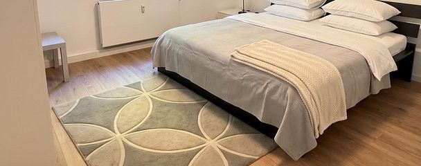 Wynajęte mieszkanie 2-pokojowe z tarasem o powierzchni 22 m² — odnowione w 2026 r. – Schlafzimmer