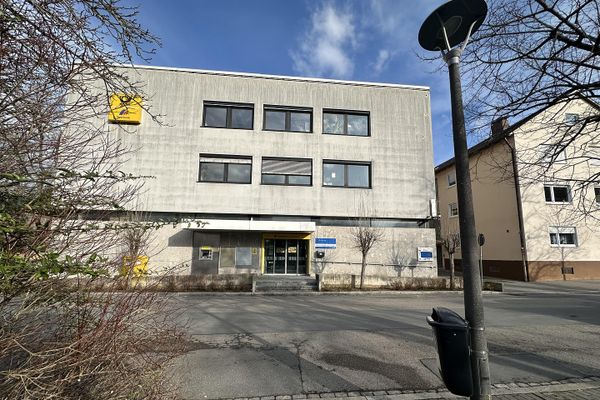 Gewerbefläche – ca. 170m² (bis 305 m² erweiterbar) in Innenstadtlage Neustadt/Aisch, mit Parkplätzen