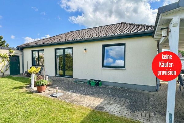 HORN IMMOBILIEN ++ RISERVATO! Casa unifamiliare in stile bungalow a Chemnitz presso Neubrandenburg