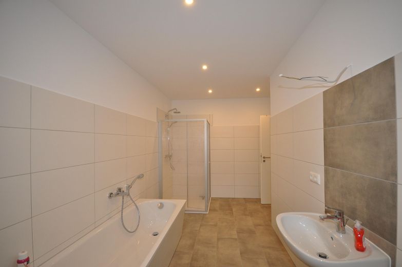 Splendido appartamento di 3 locali con zona giorno aperta – Bad