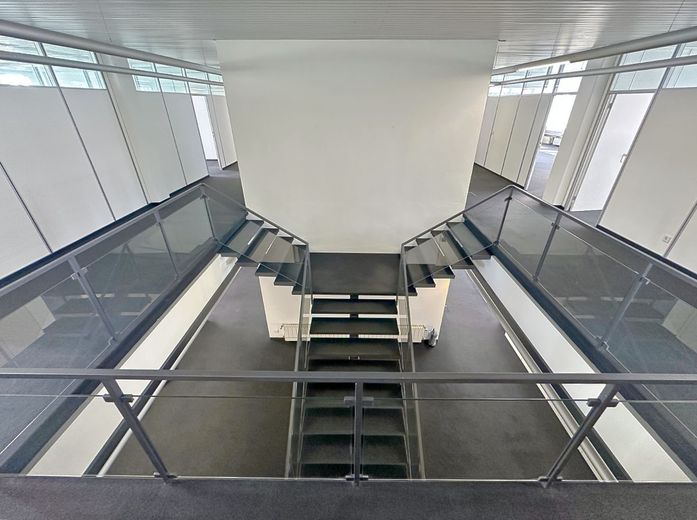 Neue Räumlichkeiten für Ihren Geschäftserfolg - Büroflächen in Vaihingen/- Möhringen – Flur