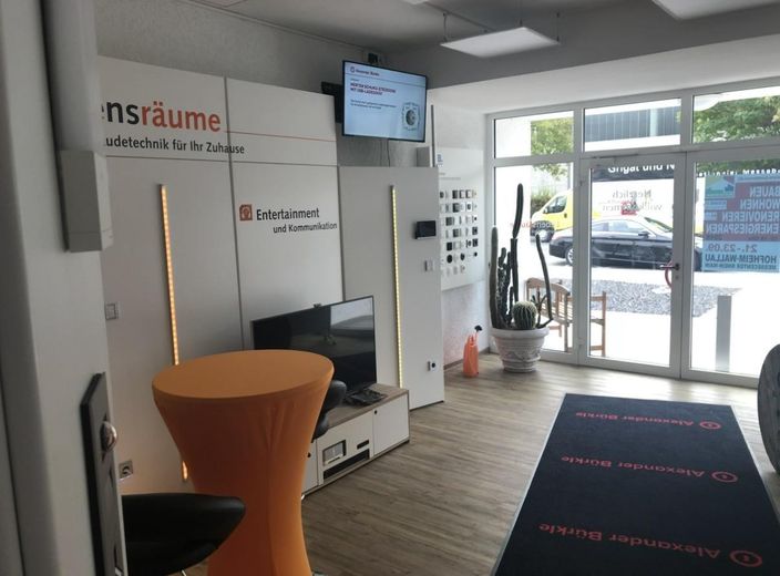 ca. 200qm Repräsentatives Büro oder Praxisfläche im EG mit Parkplätzen vor der Tür – Eingangsbereich