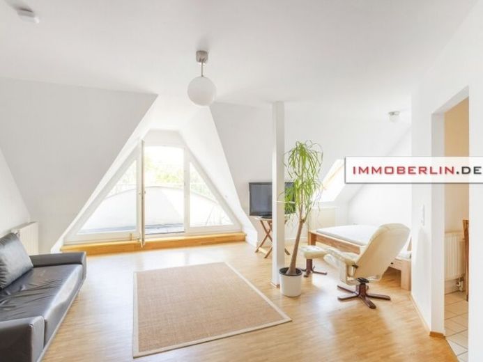 IMMOBERLIN.DE - Attraktive Dachgeschosswohnung mit Sonnenterrasse – फोटो 1