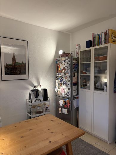Schöne Vierzimmer-Altbauwohnung mit Balkon in Innenstadtnähe – Foto 9
