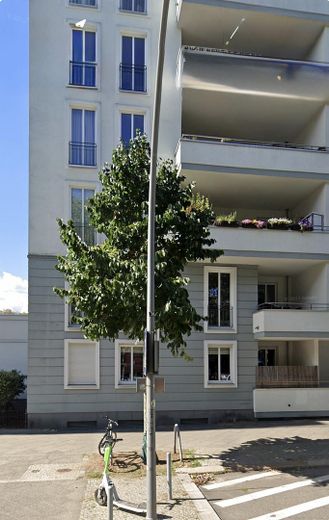 NEW modernized 2-room apartment with kitchen in the prime location – Foto 2