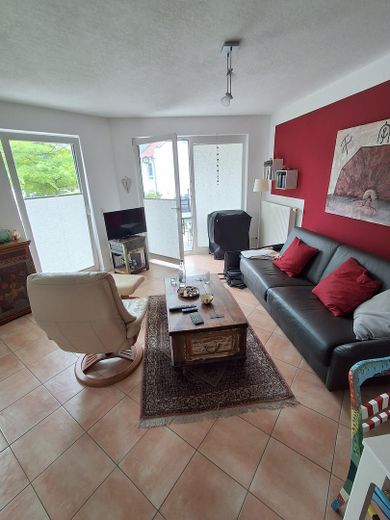 Wunderschöne 2-Zimmer-Wohnung in Top-Lage von Scharbeutz in unmittelbarer Strandnähe zu verkaufen – Wohnzimmer