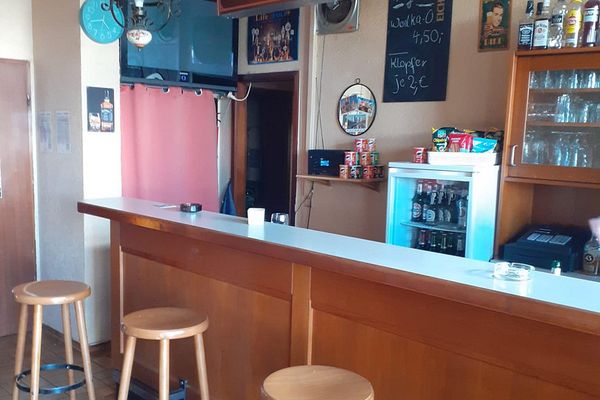 ++Kleines Bistro m. Inventar++