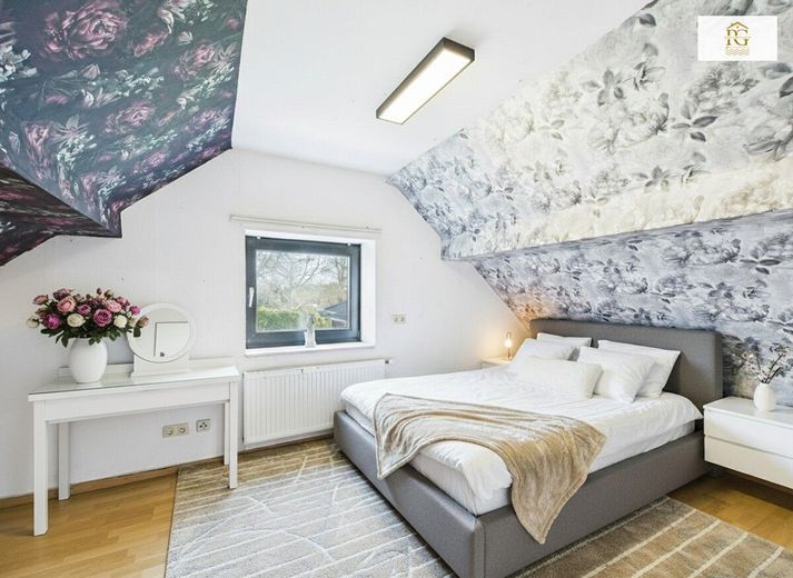 Schlafzimmer 3 OG KI