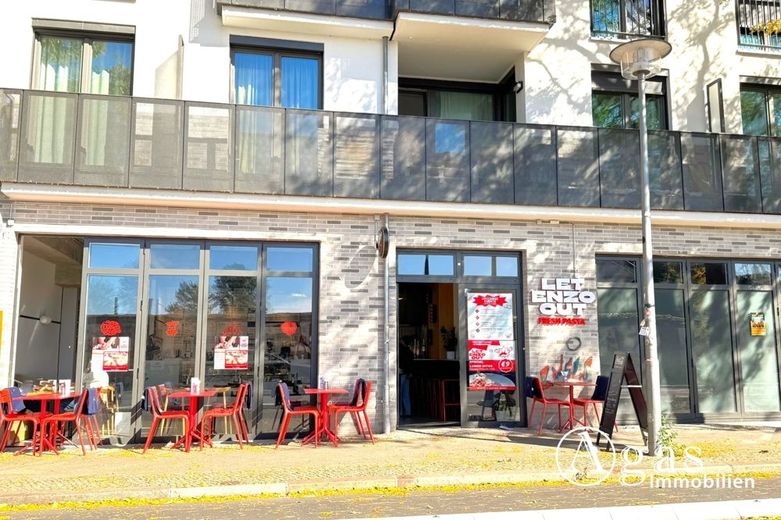Nachmieter gesucht: Etabliertes italienisches Restaurant am Boxhagener Platz – Außenansicht