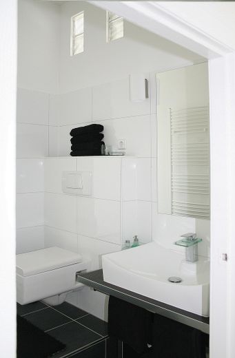 Charmante Gründerzeitwohnung mit originalem Kachelofen – फोटो 11