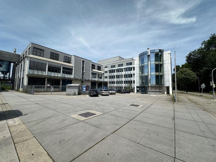 Centrum Lekarskie i Zdrowotne „Altes Schmelzwerk” – powierzchnie gabinetowe we Friedrichshafen – Ärztezentrum