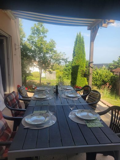 Maison jumelée avec une belle vue dans un quartier calme à Calw-Altburg – Terrasse