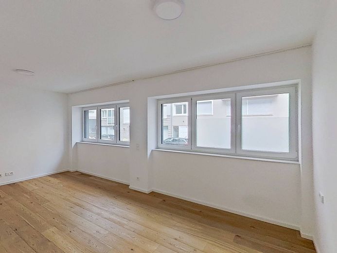 ++ Terraza incluida: Amplio piso de 2 habitaciones con cocina equipada moderna ++ – Ansicht II: Schlafzimmer