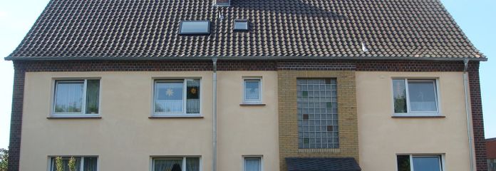(AK5604) Modernisiert! EBK! Balkon! Garage! – Hausansicht