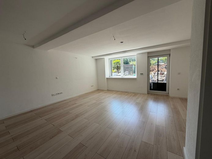 Erdgeschoß-Wohnung mit Gartennutzung und Terrasse Neubau – Foto 7