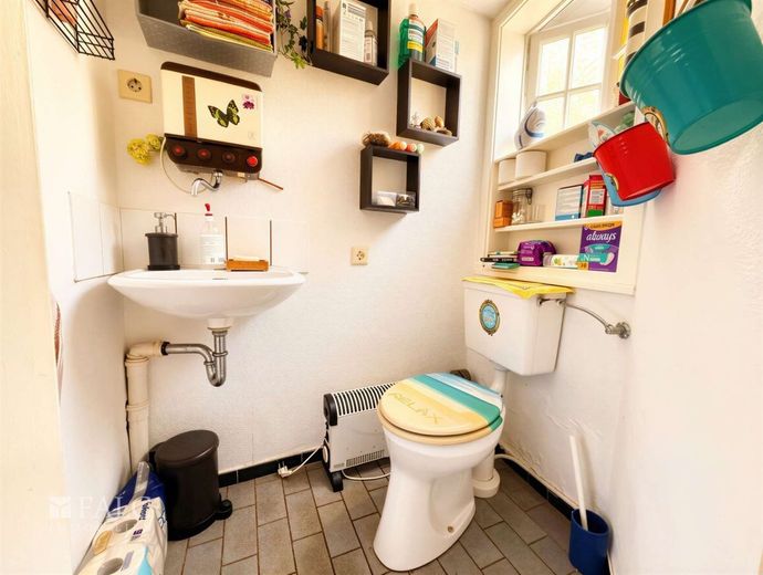 Historisches Fachwerkhaus mit Charme, Seele und besonderer Lage in der Lenneper Altstadt – Badezimmer Gewerbeeinheit