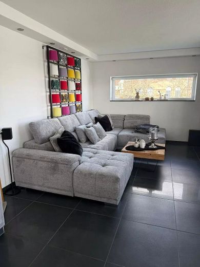 Traumhaus mit Einliegerwohnung in Saabrücken, Pool, Sauna, Klima .... – Wohnzimmer Haupthaus