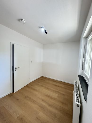 3 Zimmer, kernsaniert, erhöhte AfA! - UND 5.000€ KÜCHENBONUS – Büro/Kind