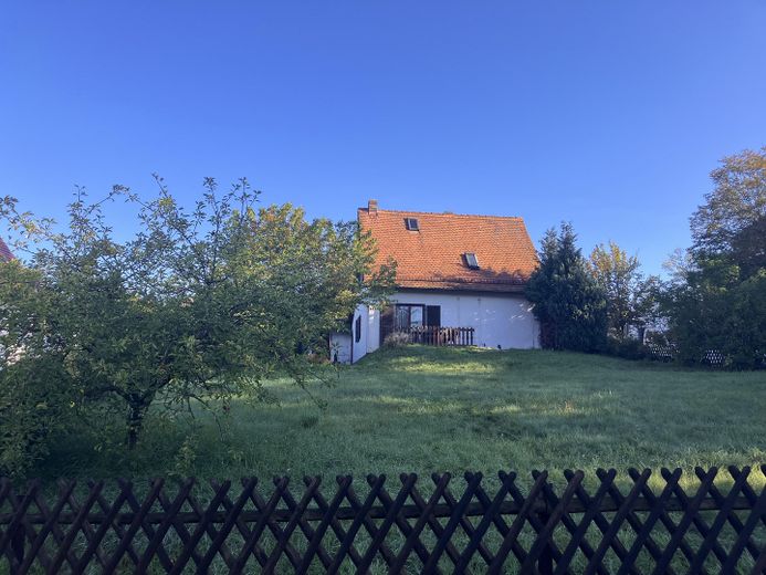 Charmantes Eckgrundstück mit Altbestand und vielen Möglichkeiten in Erlangen-Büchenbach – Foto 2