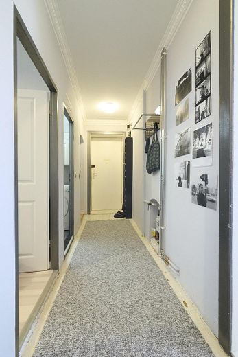 2-Zimmer -ETW mit Balkon in guter Lage Berlin Siemensstadt direkt vom Eigentümer – Flur